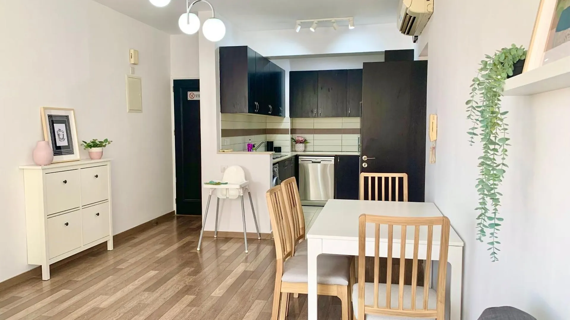 Apartment Carolina 2-Bedroom Suite Larnaca